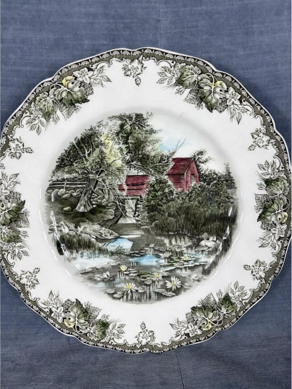 Vintage Johnson Brothers The Friendly Village THE LILY POND 10.5" Dinner Plate